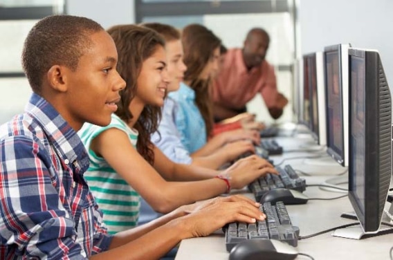 kids at computer